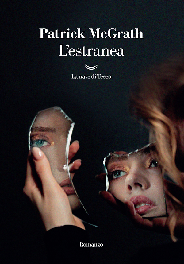 L'estranea